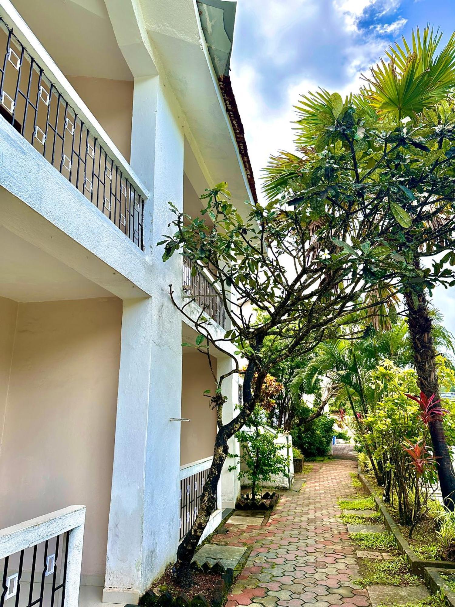 Hotel Riverside Baga Exterior foto
