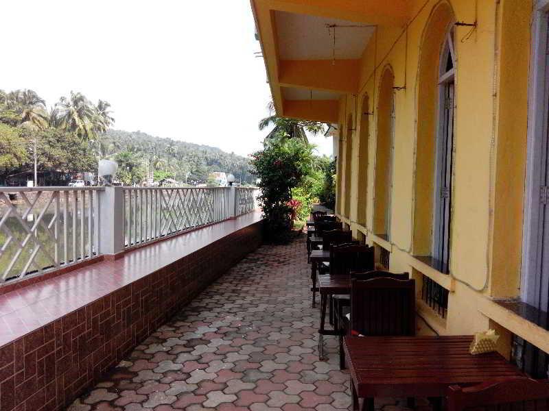 Hotel Riverside Baga Exterior foto